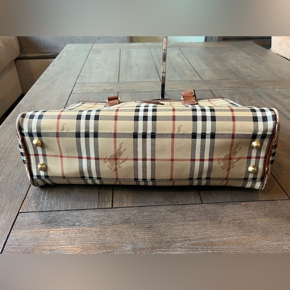 Burberrys shoulder bag. Vintage - Picture 13 of 16